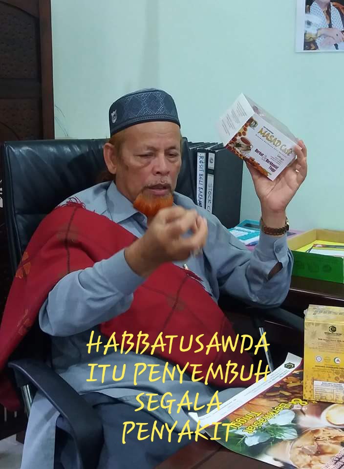 Tok guru memegang MASAD Cafe — Habbatus Sawda' penyembuh sunnah